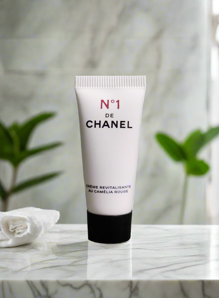 N°1 De Chanel Crème Revitalisante au Camelia Rouge
