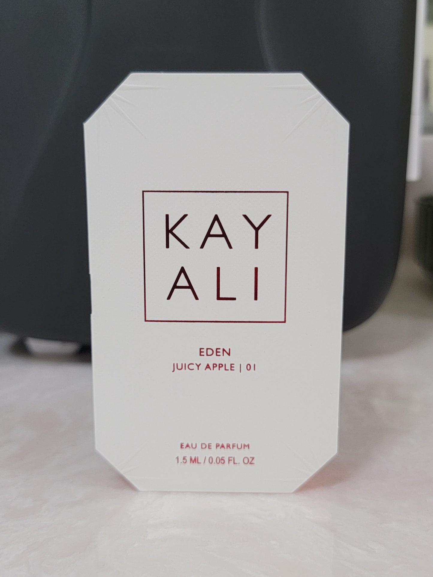 Kayali Eden Juicy Apple 01 EDP