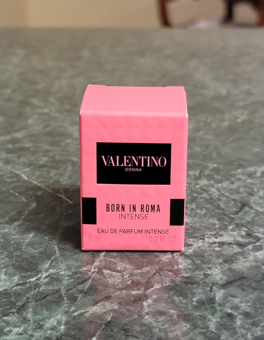 Valentino Donna Born in Roma Intense