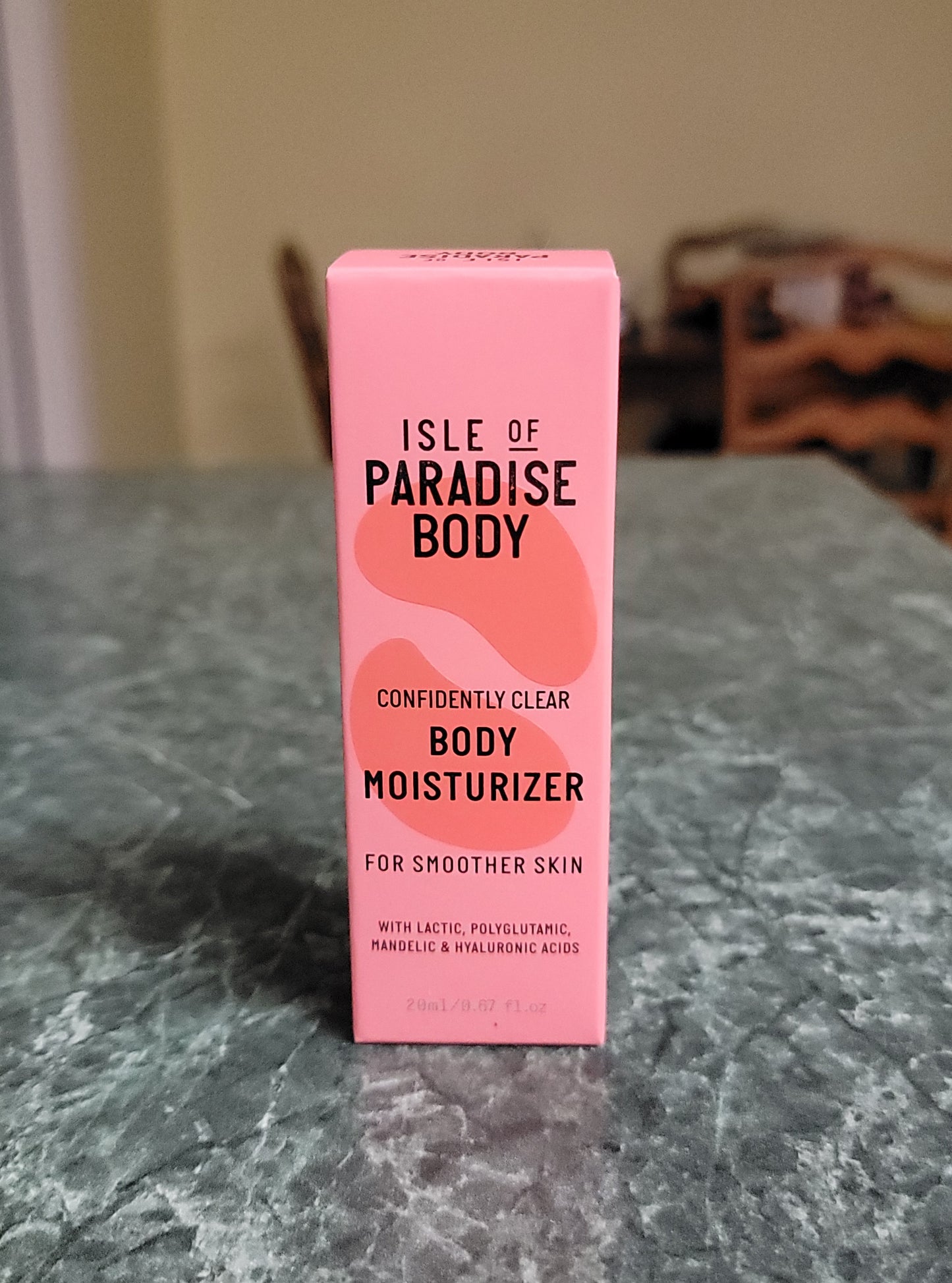 Isle of Paradise Confidently Clear Body Moisturizer