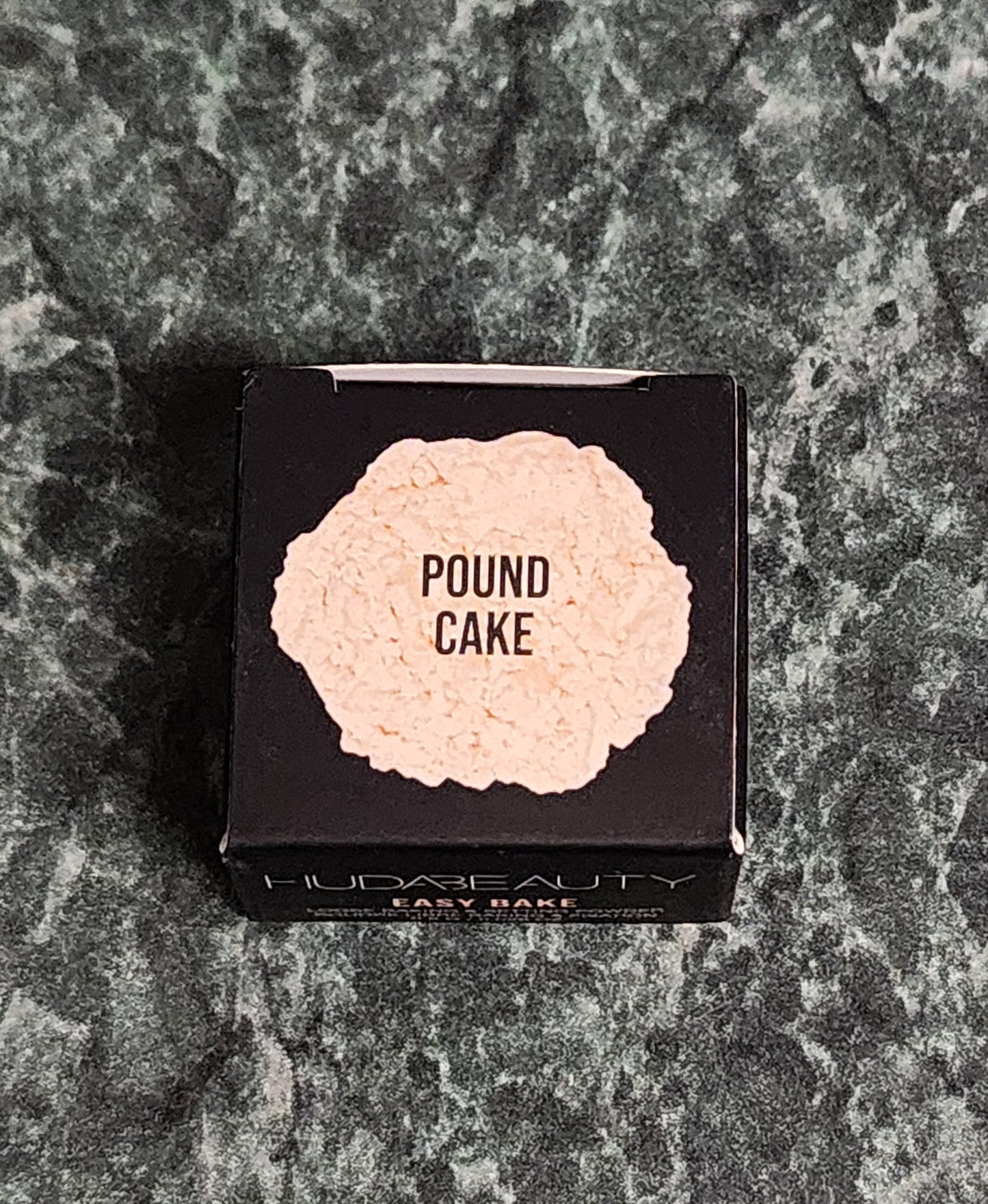 Huda Beauty Easy Bake Loose Setting Powder (Pound Cake)