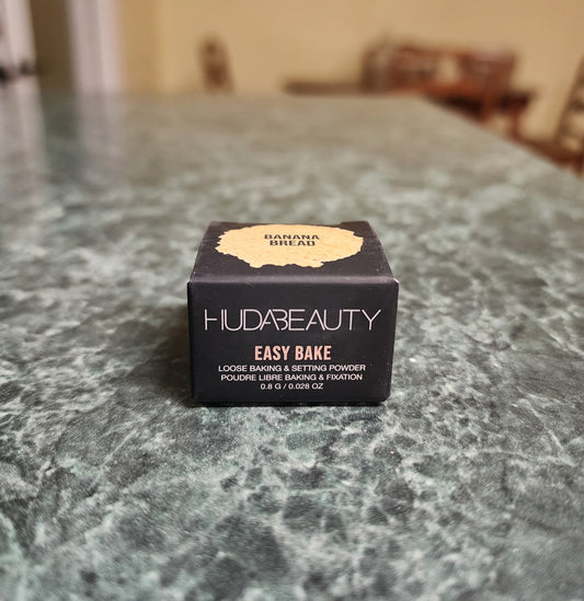 Huda Beauty Easy Bake Loose Setting Powder (Banana Bread)