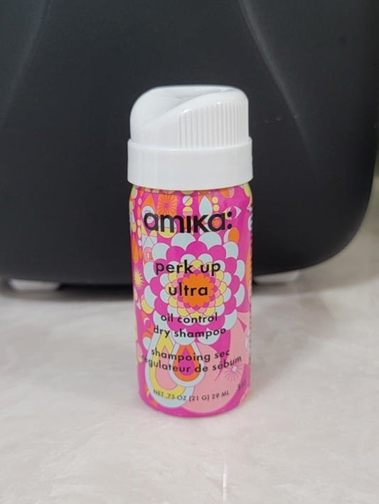 Amika Perk Up Ultra Oil Control Dry Shampoo